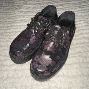 TUK Creepers size 7